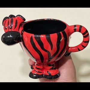 COLLECTIBLE CERAMIC UNIQUE Red Zebra Mug Cup